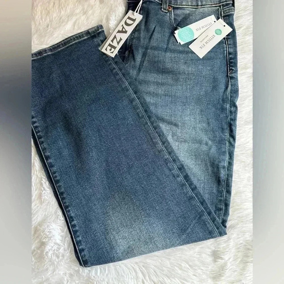 Daze denim - Picture 2 of 8